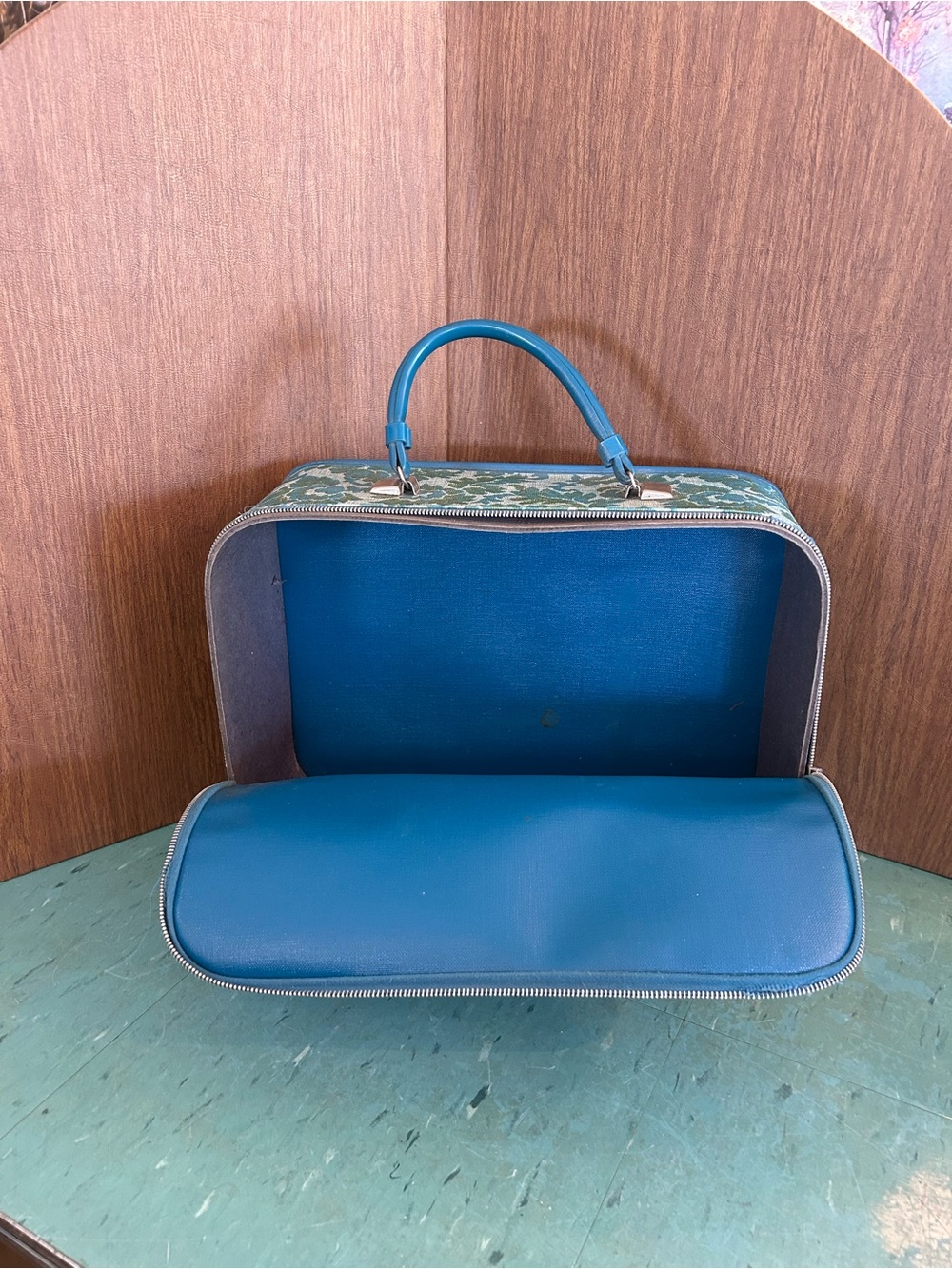 Vintage suitcase, 1960s blue and green floral plastic - Picture 3 of 6